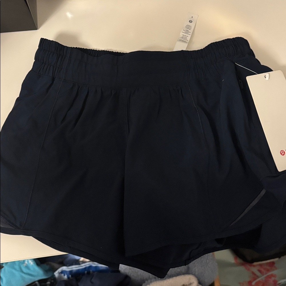 Lululemon Hotty Hot Short NWT NAVY size 6